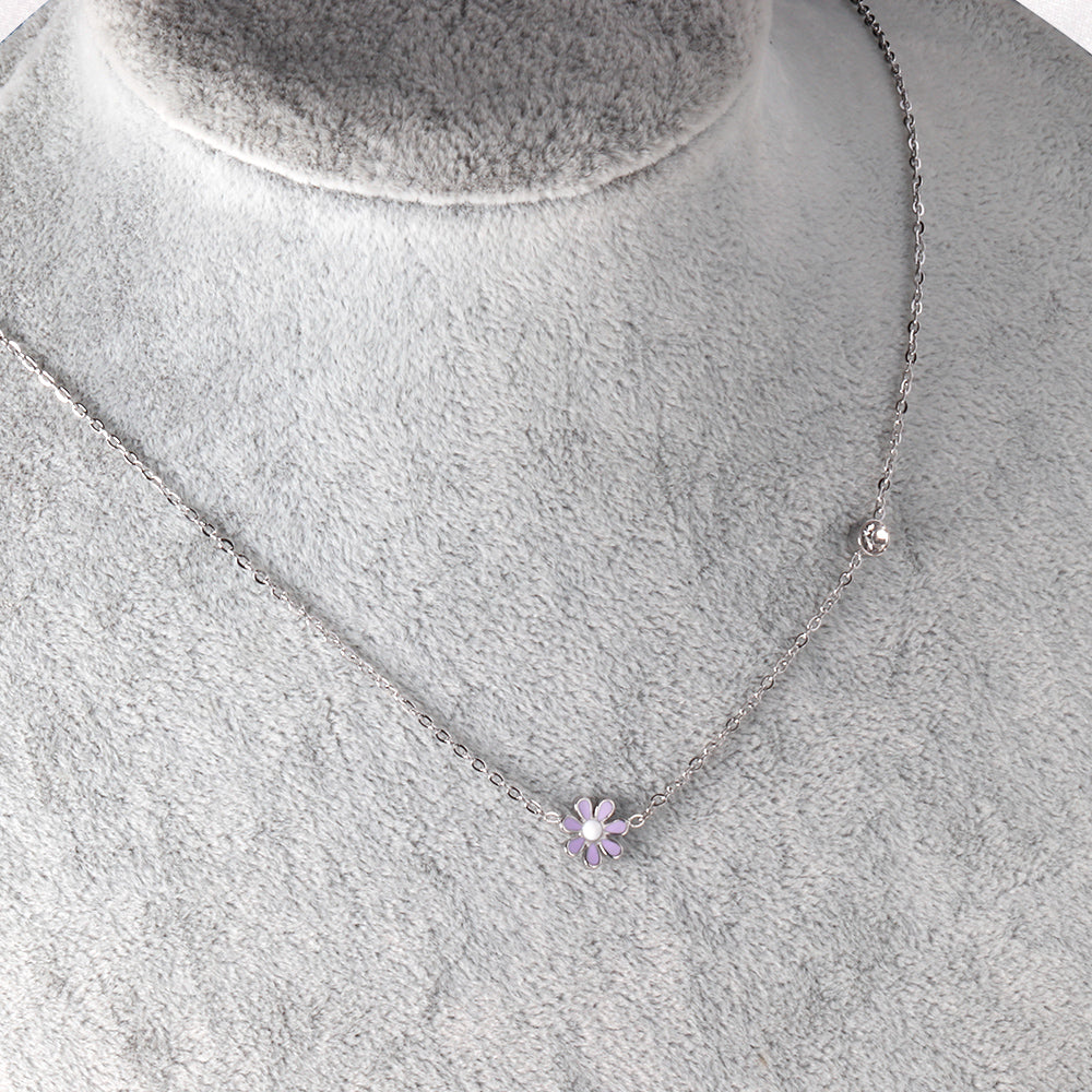 Daisy Flower Pendant Necklace with Crystal Accent
