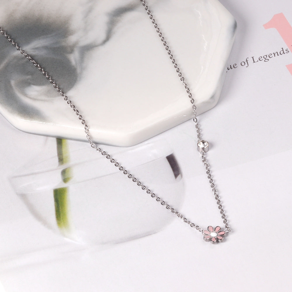Daisy Flower Pendant Necklace with Crystal Accent