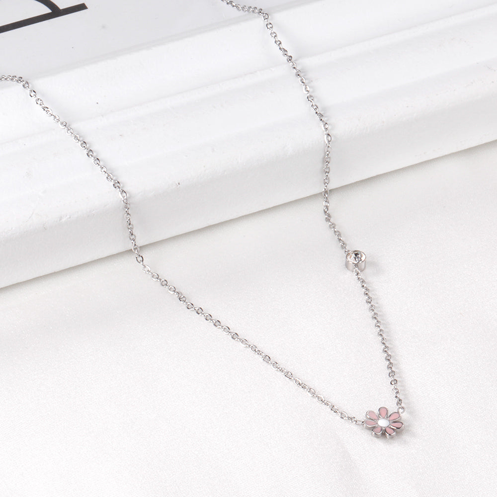 Daisy Flower Pendant Necklace with Crystal Accent