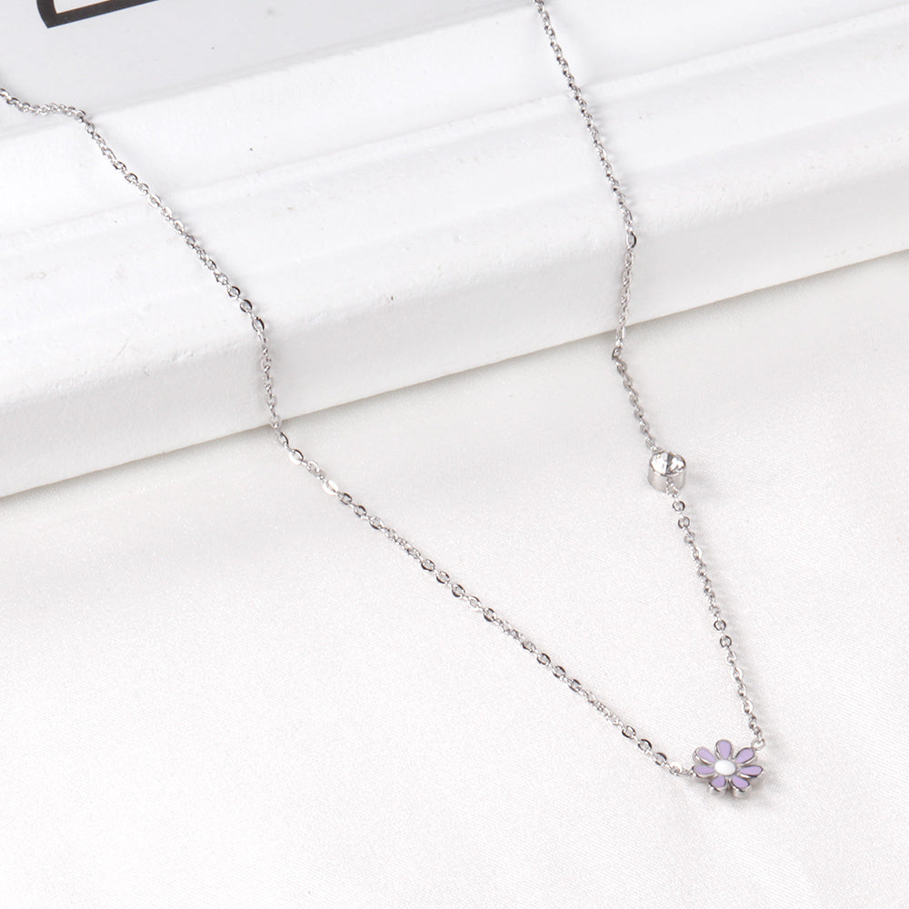 Daisy Flower Pendant Necklace with Crystal Accent