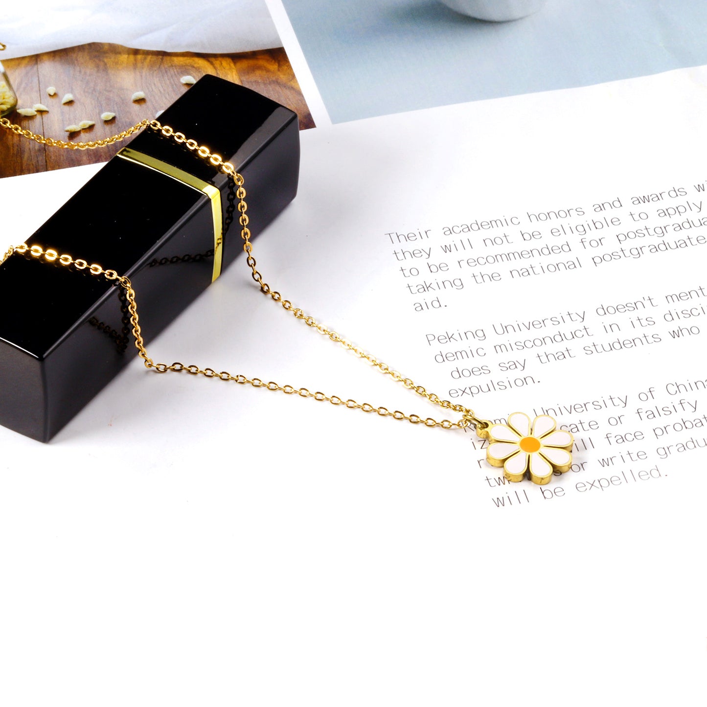 Daisy Pendant