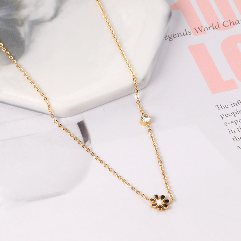 Daisy Flower Pendant Necklace with Crystal Accent