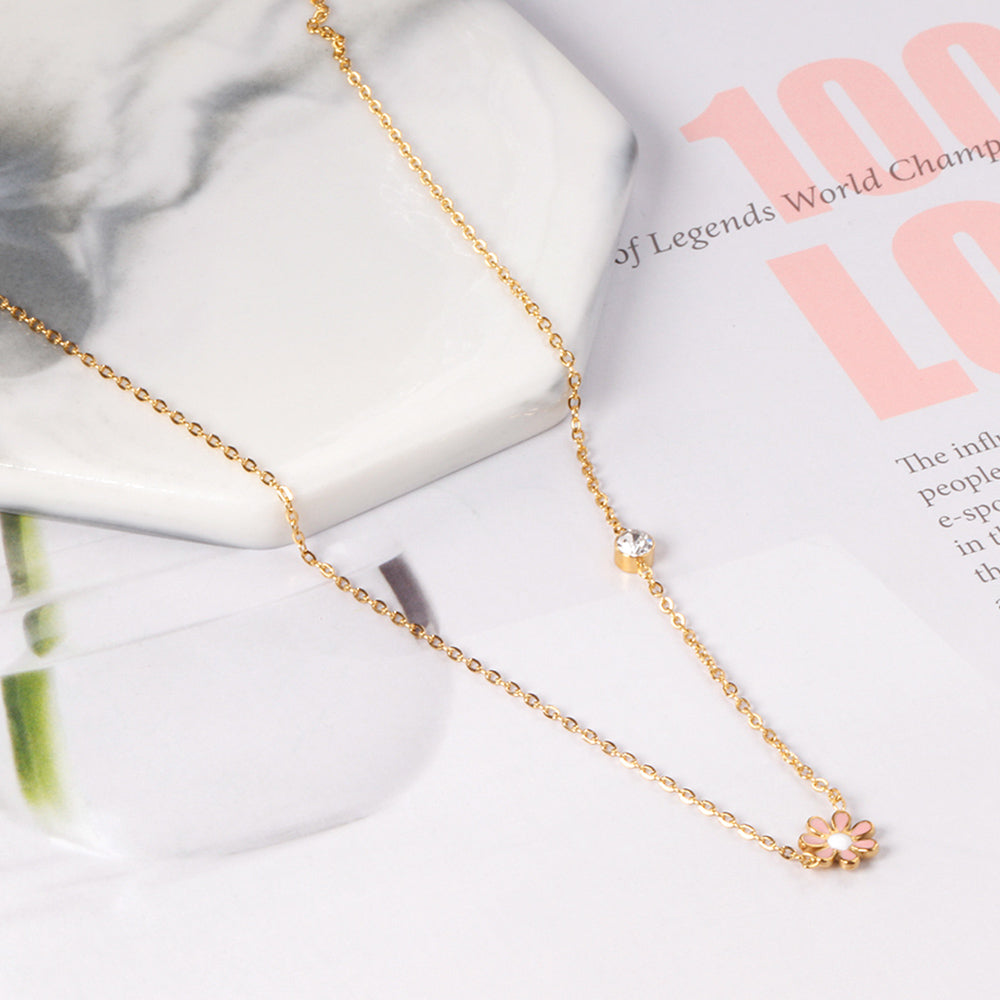 Daisy Flower Pendant Necklace with Crystal Accent