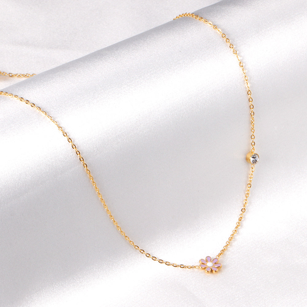 Daisy Flower Pendant Necklace with Crystal Accent